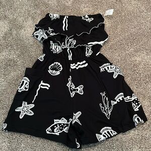 NWT Tube Top Tropical Shorts Romper Size Medium